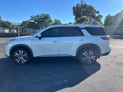 2024 Nissan Pathfinder Platinum