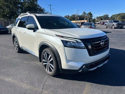 2024 Nissan Pathfinder Platinum