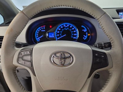 2013 Toyota Sienna XLE 8 Passenger