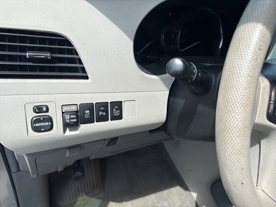 2013 Toyota Sienna XLE 8 Passenger