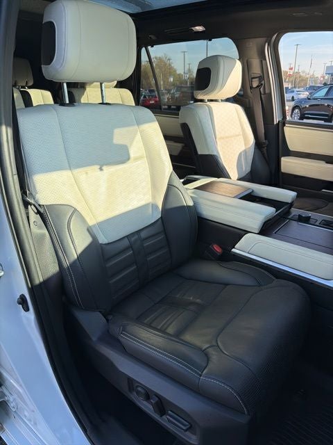 2024 Toyota Sequoia Capstone