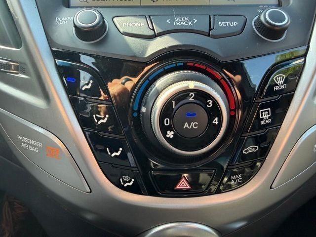 2012 Hyundai Veloster Base w/Black