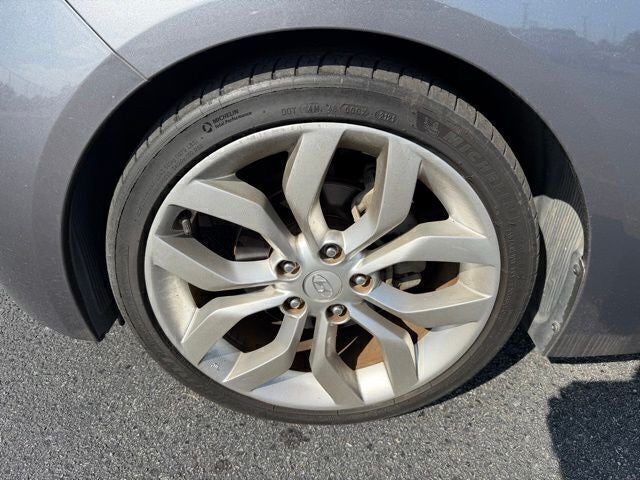 2012 Hyundai Veloster Base w/Black
