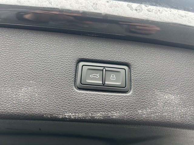 2023 Audi Q7 45 Premium Plus quattro