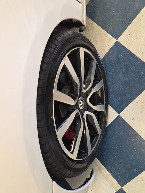 2014 Volkswagen GTI Wolfsburg Edition