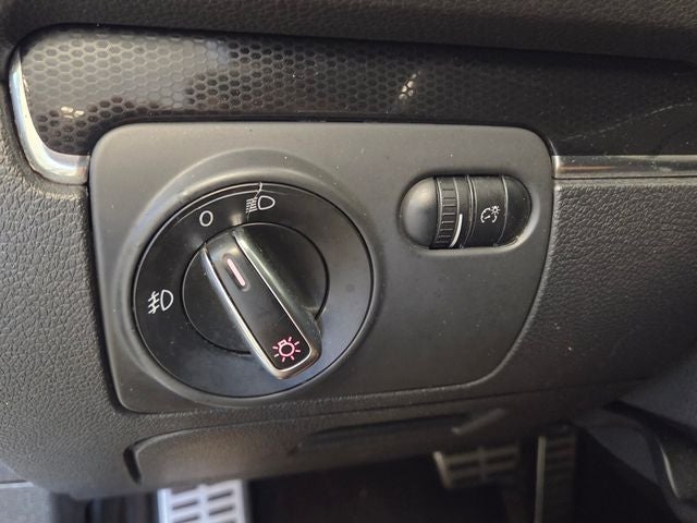 2014 Volkswagen GTI Wolfsburg Edition