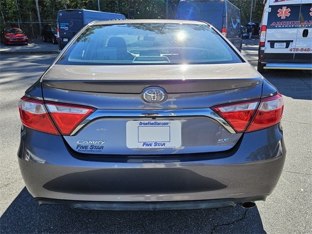 2016 Toyota Camry SE