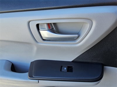 2016 Toyota Camry SE