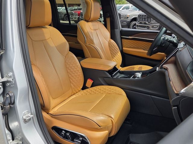 2023 Jeep Grand Cherokee Summit