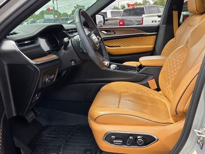 2023 Jeep Grand Cherokee Summit