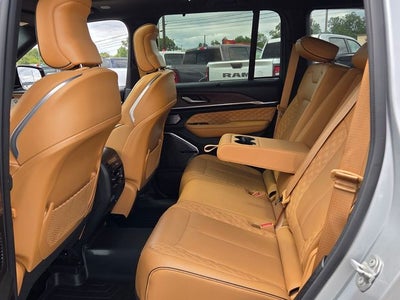 2023 Jeep Grand Cherokee Summit