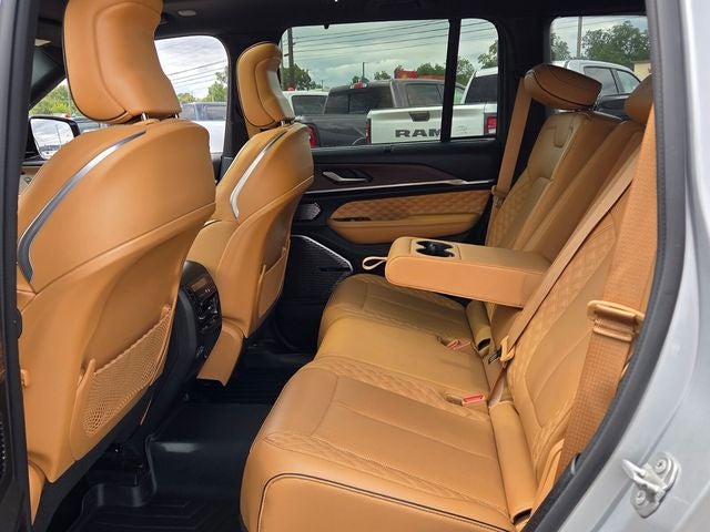 2023 Jeep Grand Cherokee Summit