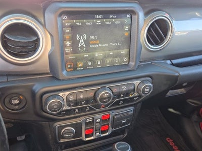 2020 Jeep Gladiator Overland Crew Cab 4WD