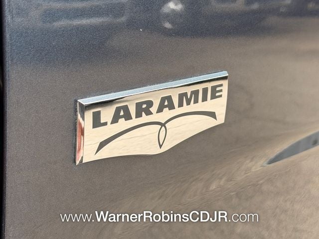 2016 RAM 1500 Laramie Crew Cab 4WD