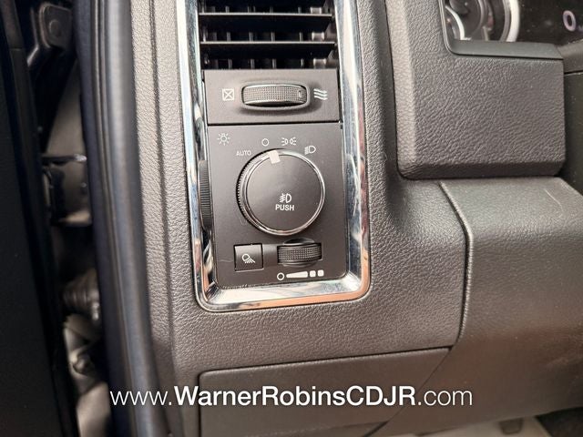 2016 RAM 1500 Laramie Crew Cab 4WD
