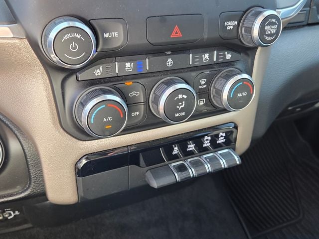 2022 RAM 1500 Laramie Crew Cab 4WD