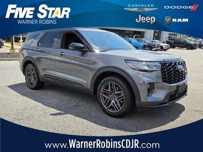 2025 Ford Explorer ST-Line