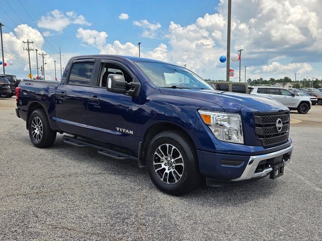 2024 Nissan Titan SV