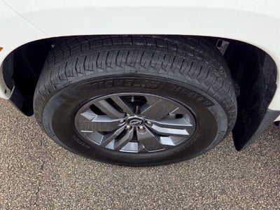 2025 Nissan Frontier SV Crew Cab