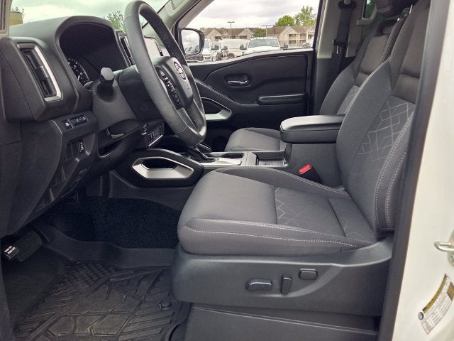 2025 Nissan Frontier SV Crew Cab