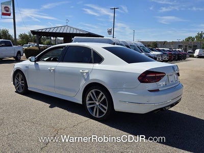 2018 Volkswagen Passat 2.0T R-Line