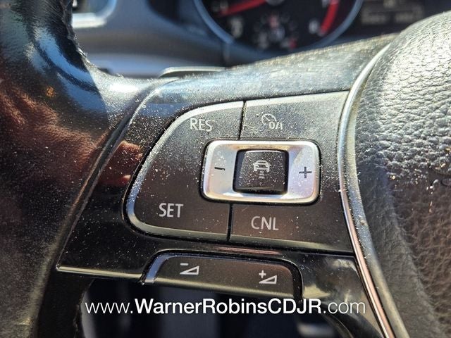 2018 Volkswagen Passat 2.0T R-Line