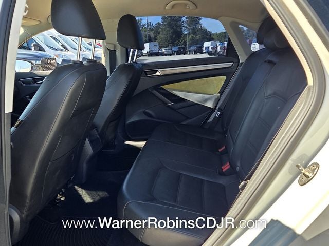 2018 Volkswagen Passat 2.0T R-Line