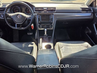 2018 Volkswagen Passat 2.0T R-Line