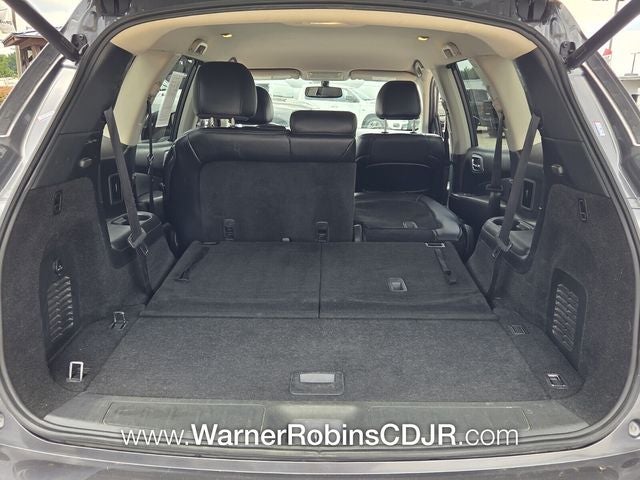 2020 Nissan Pathfinder SL