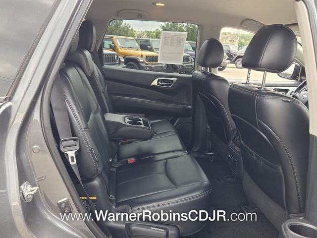 2020 Nissan Pathfinder SL