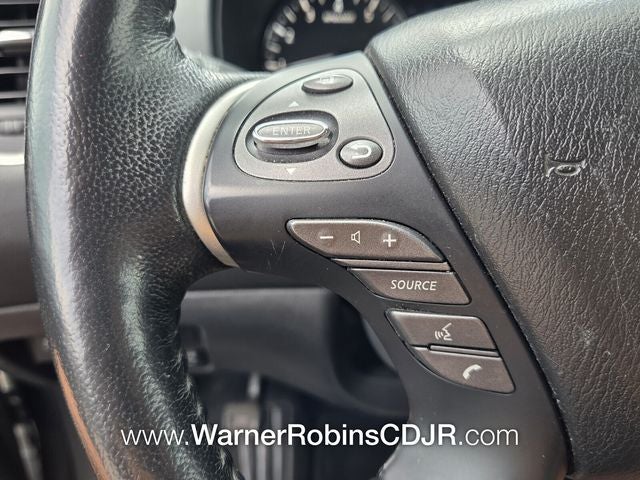 2020 Nissan Pathfinder SL