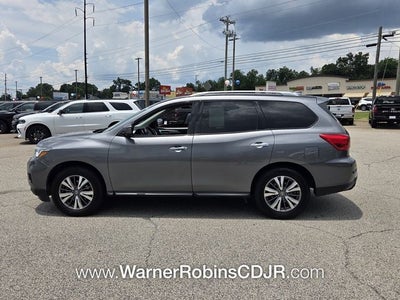 2020 Nissan Pathfinder SL