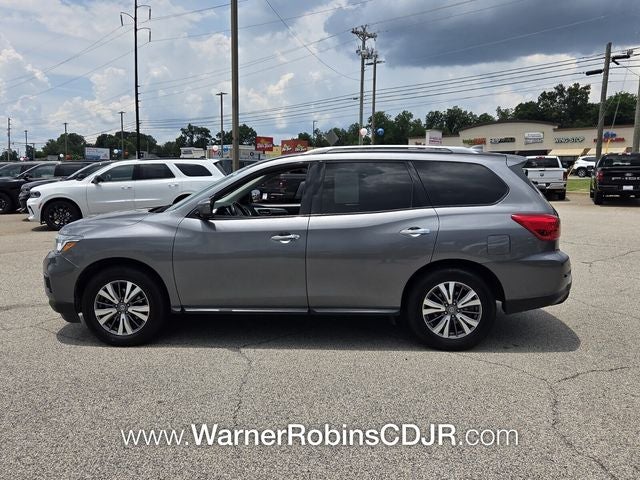 2020 Nissan Pathfinder SL