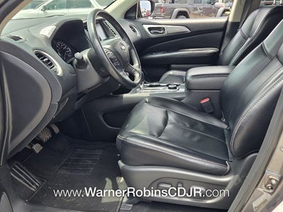 2020 Nissan Pathfinder SL