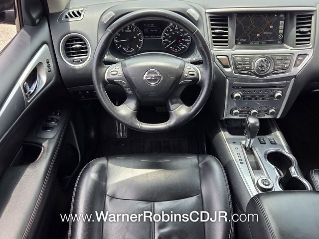 2020 Nissan Pathfinder SL