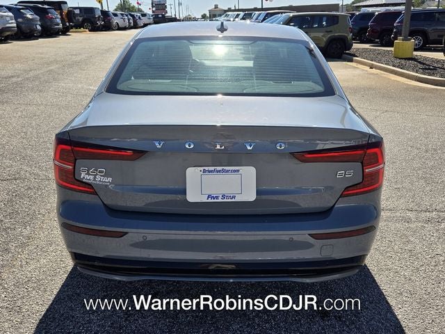 2024 Volvo S60 B5 Core Dark Theme