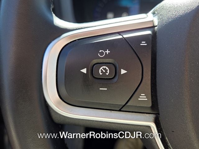2024 Volvo S60 B5 Core Dark Theme