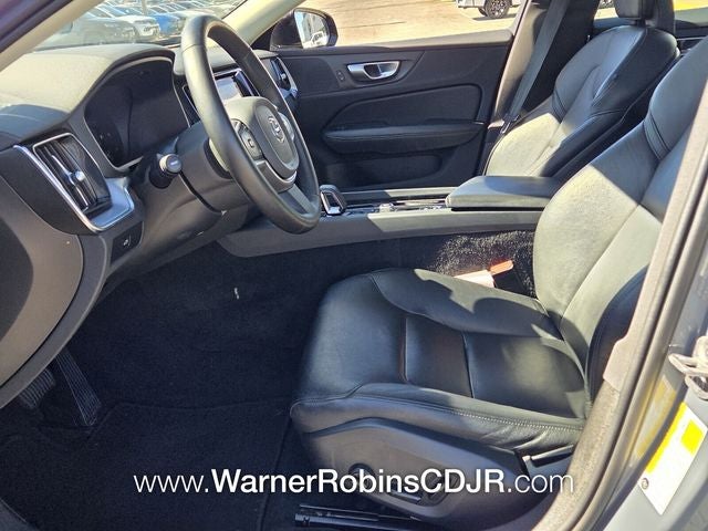 2024 Volvo S60 B5 Core Dark Theme
