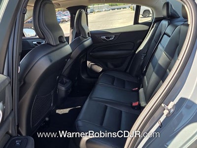 2024 Volvo S60 B5 Core Dark Theme