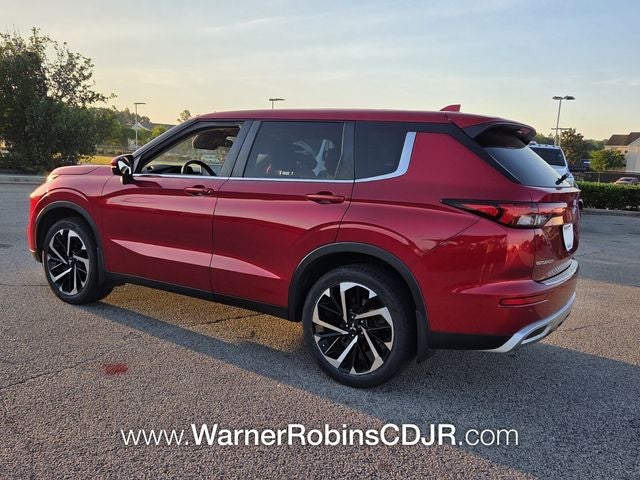 2022 Mitsubishi Outlander SE
