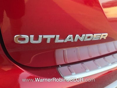 2022 Mitsubishi Outlander SE