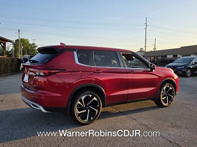 2022 Mitsubishi Outlander SE