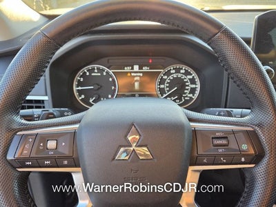 2022 Mitsubishi Outlander SE