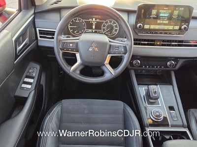 2022 Mitsubishi Outlander SE