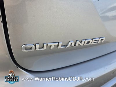 2024 Mitsubishi Outlander SE