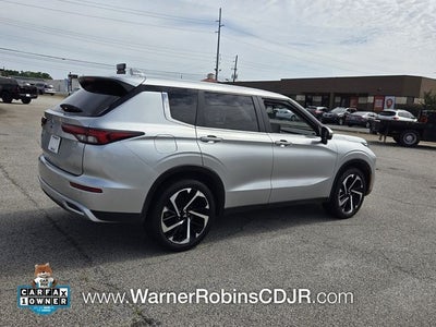 2024 Mitsubishi Outlander SE