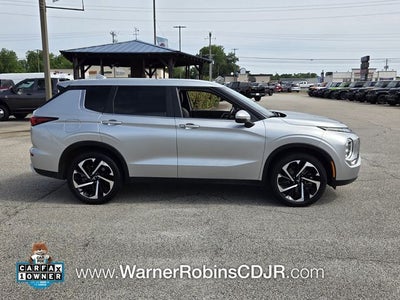 2024 Mitsubishi Outlander SE