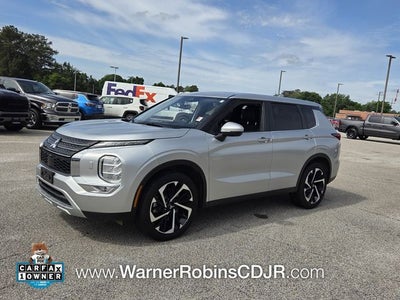 2024 Mitsubishi Outlander SE