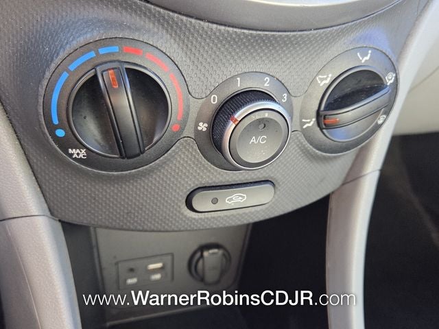 2016 Hyundai Accent SE