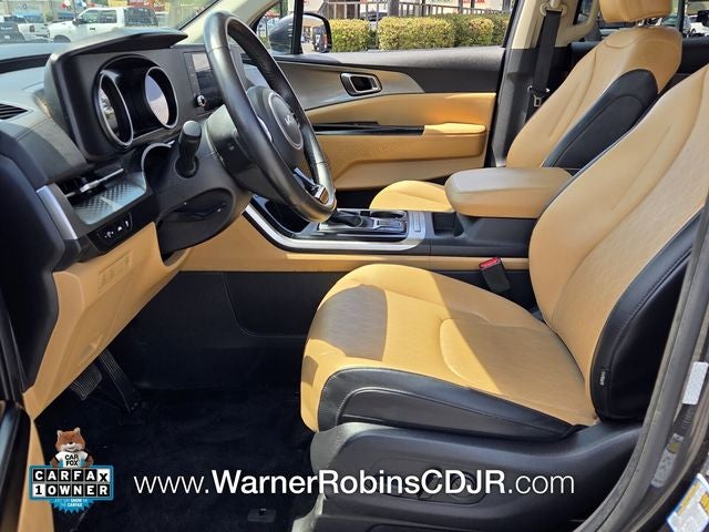 2024 Kia Carnival LX